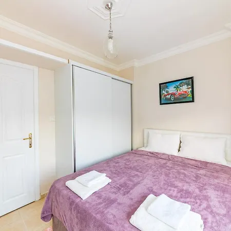 London Daily Weekly * Marmaris
