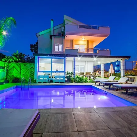 London Daily Weekly Vila Marmaris
